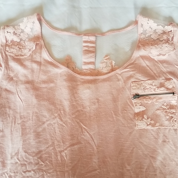 Top - Picture 2 of 3